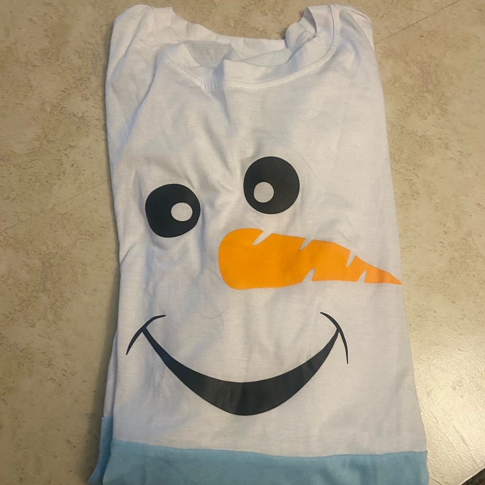 Women’s snowman shirt